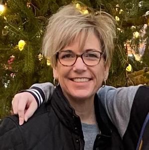 Meet your Posher, Lisa